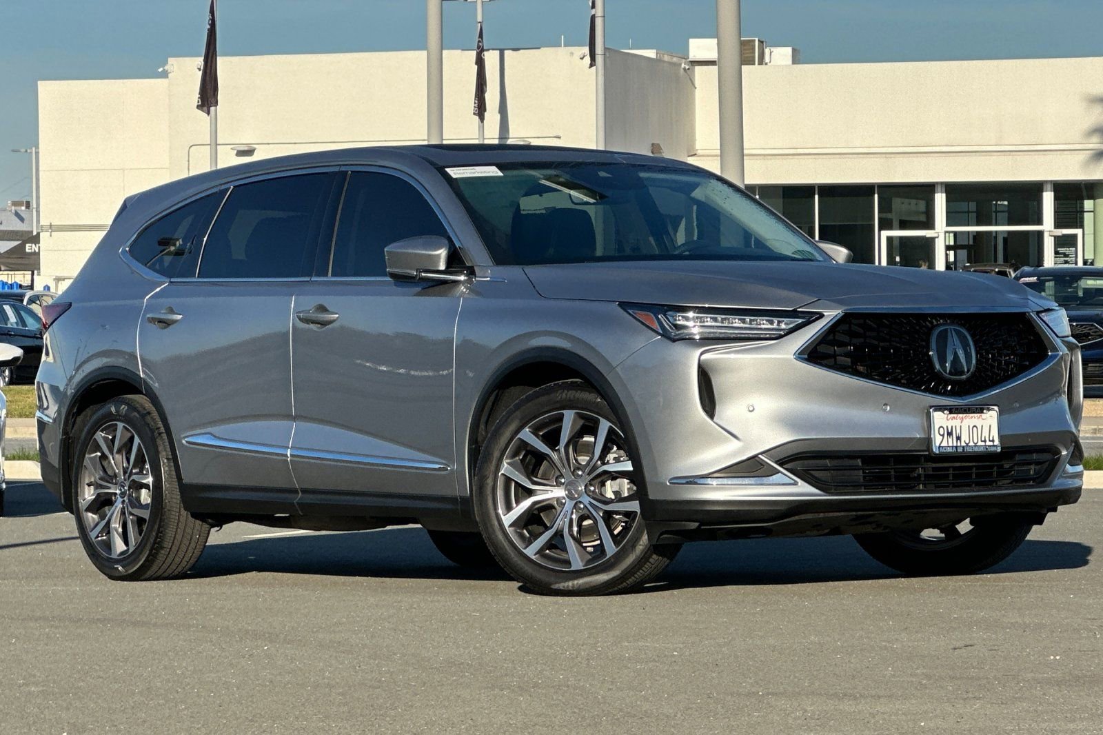 Used 2024 Acura MDX FWD w/ Technology Package image 2