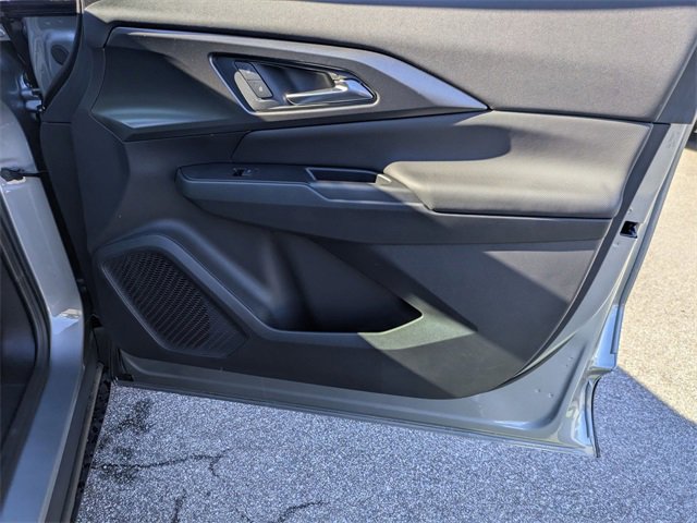 New 2026 Chevrolet Equinox EV LT image 34