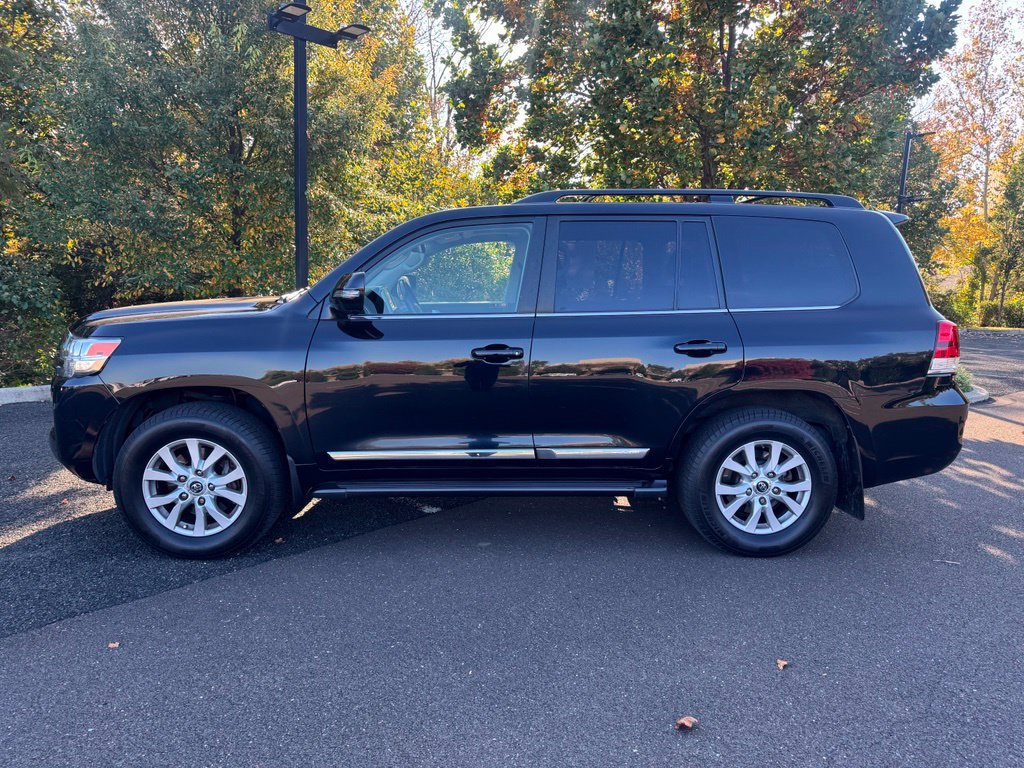 Used 2018 Toyota Land Cruiser w/ Carpet Mat Package AWD/4WD image 2