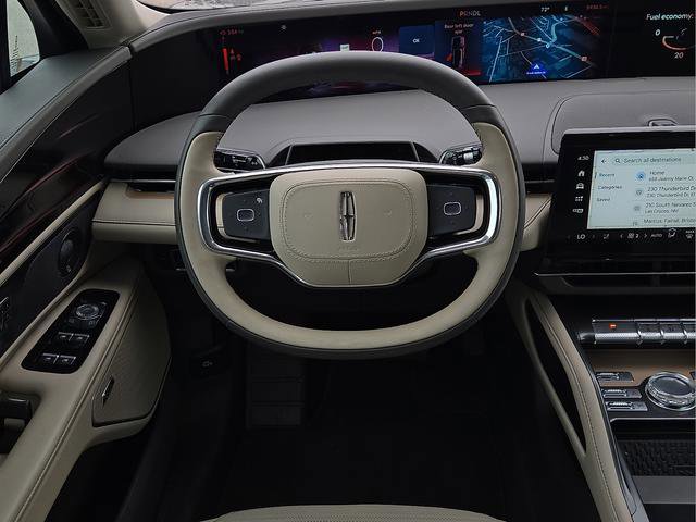 Used 2025 Lincoln Nautilus Reserve AWD/4WD image 19
