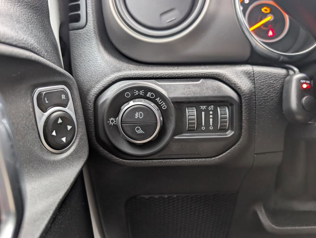 Used 2020 Jeep Gladiator Sport w/ Quick Order Package 24S AWD/4WD image 34