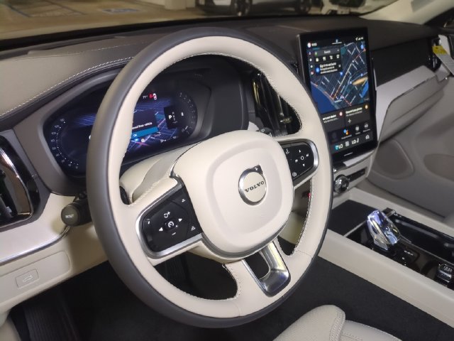 New 2026 Volvo XC60 B5 Ultra w/ Climate Package PRO AWD/4WD image 17