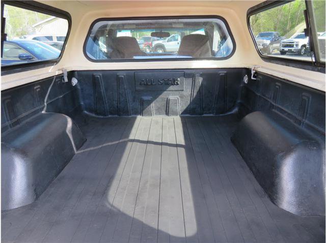 Used 2001 Chevrolet S10 Pickup LS w/ Preferred Equipment Group RWD image 3