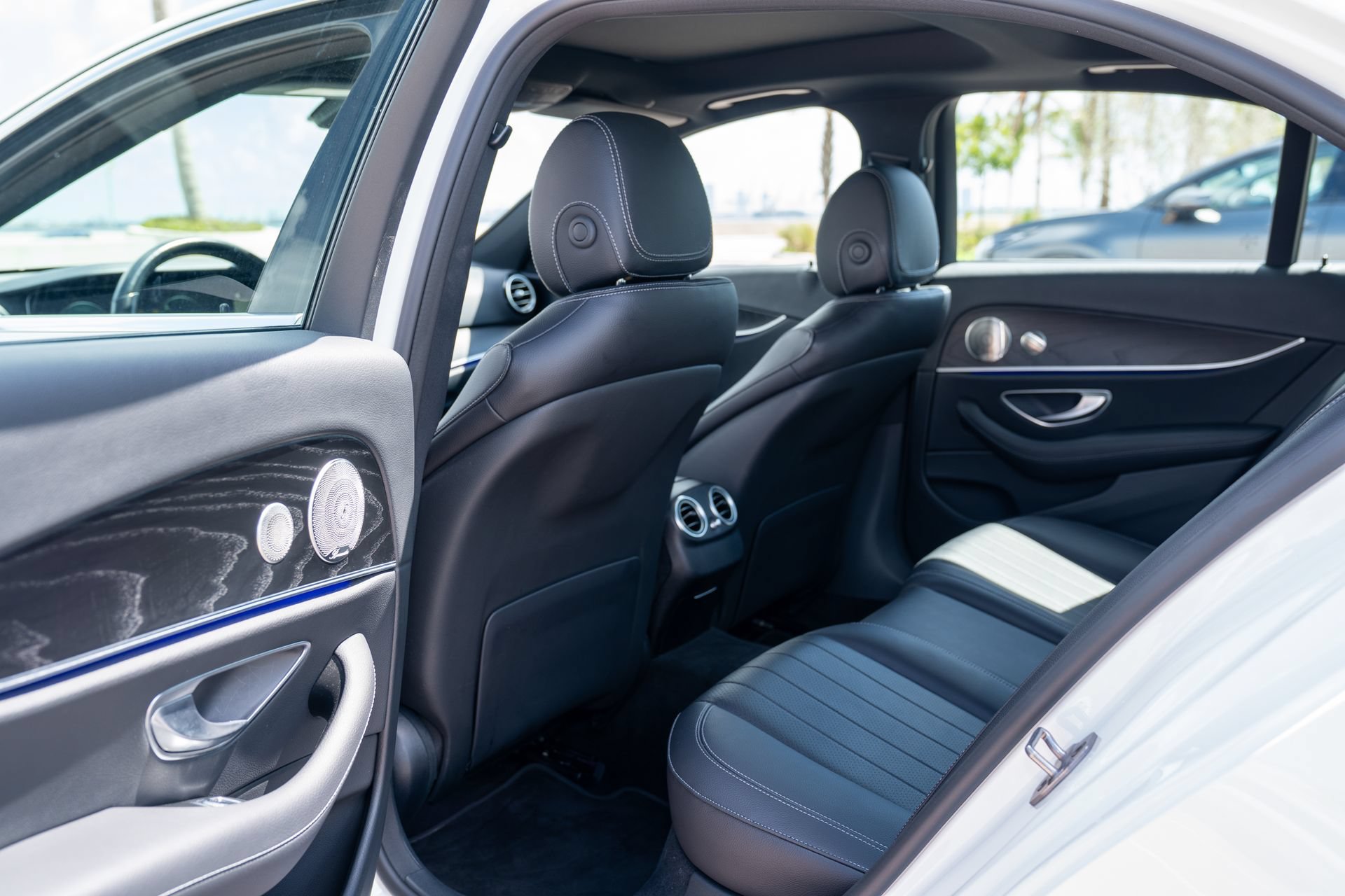 Used 2023 Mercedes-Benz E 350 4MATIC Sedan image 32