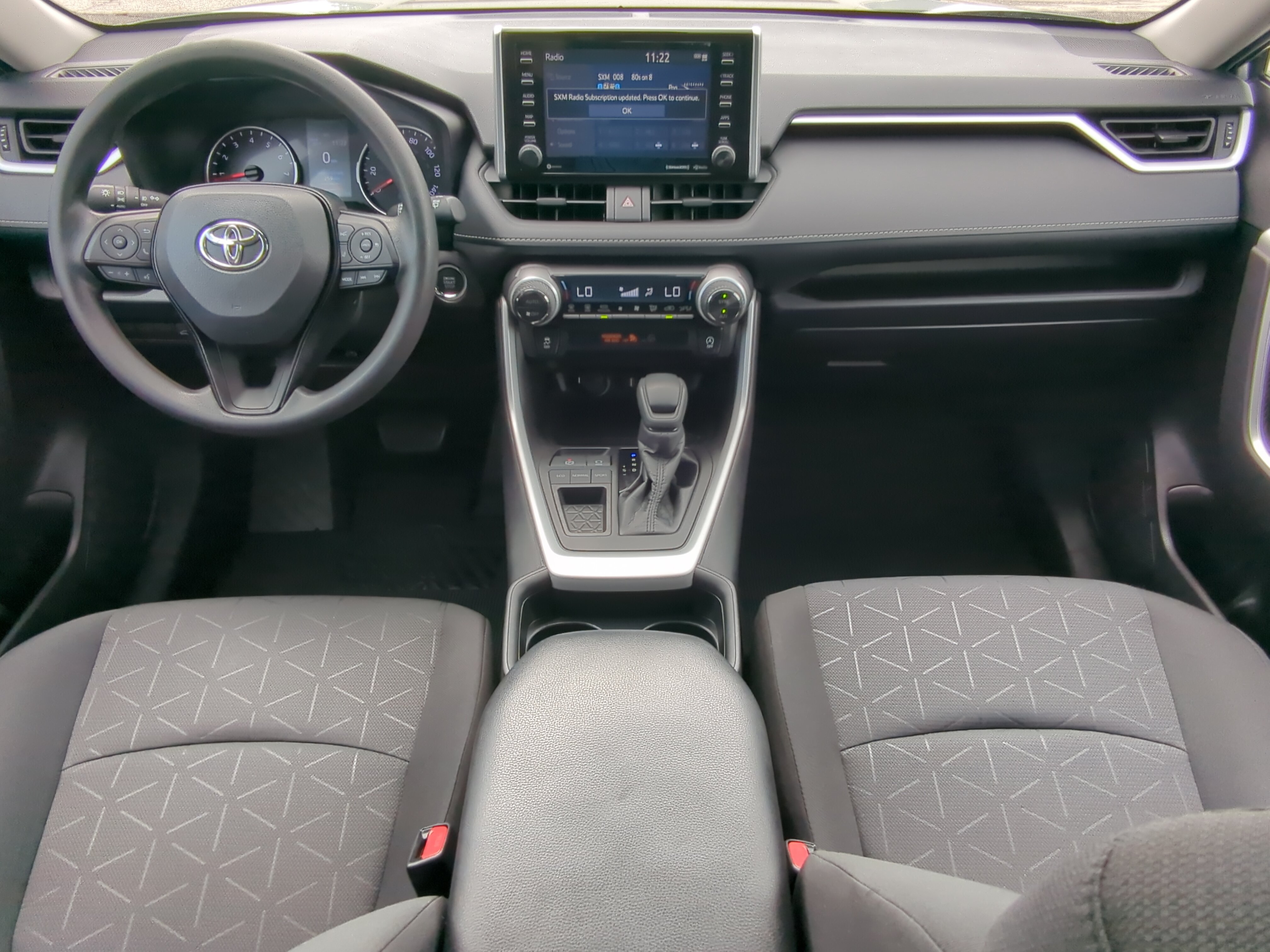 Used 2021 Toyota RAV4 XLE w/ Convenience Package FWD image 13