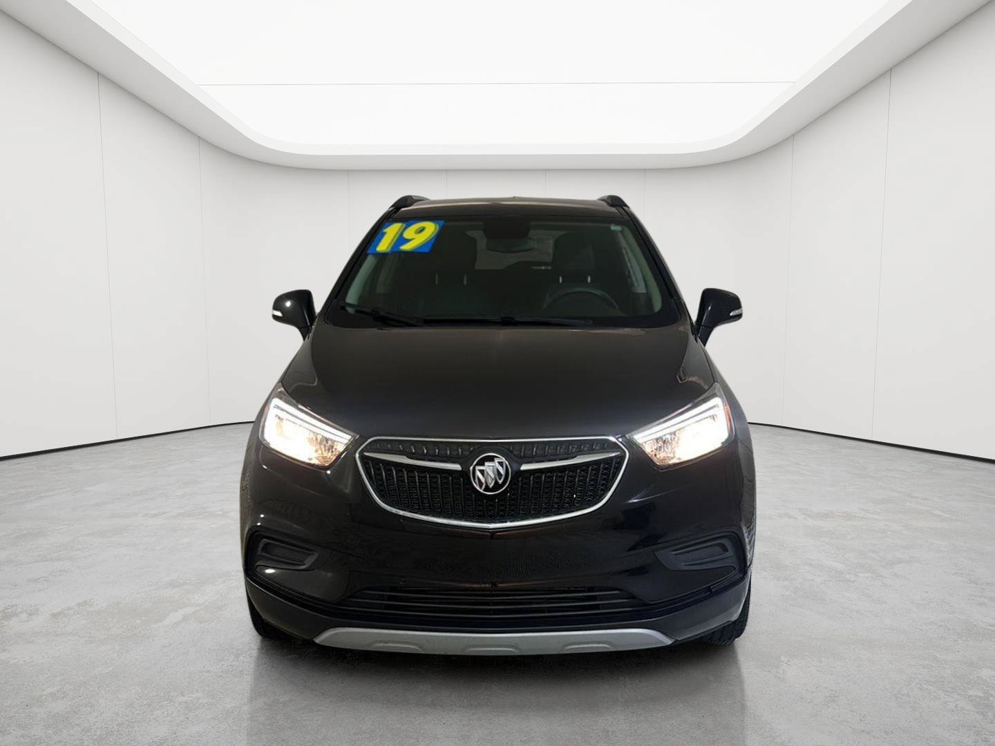 Used 2019 Buick Encore Preferred AWD/4WD image 2