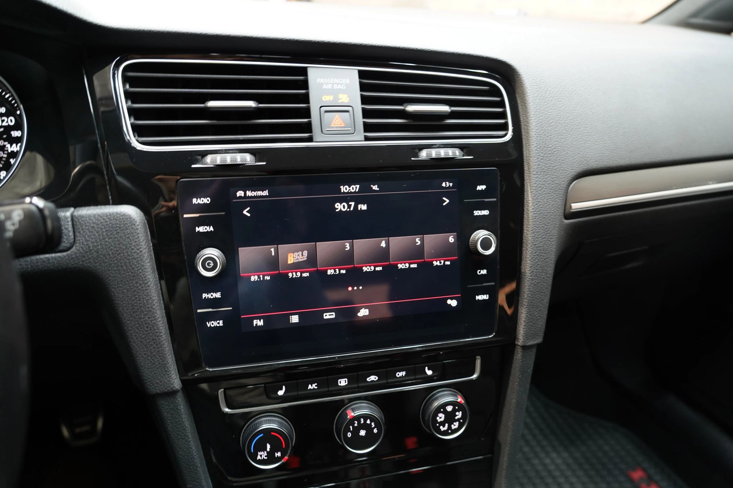 Used 2018 Volkswagen GTI SE w/ SE Leather Package image 55