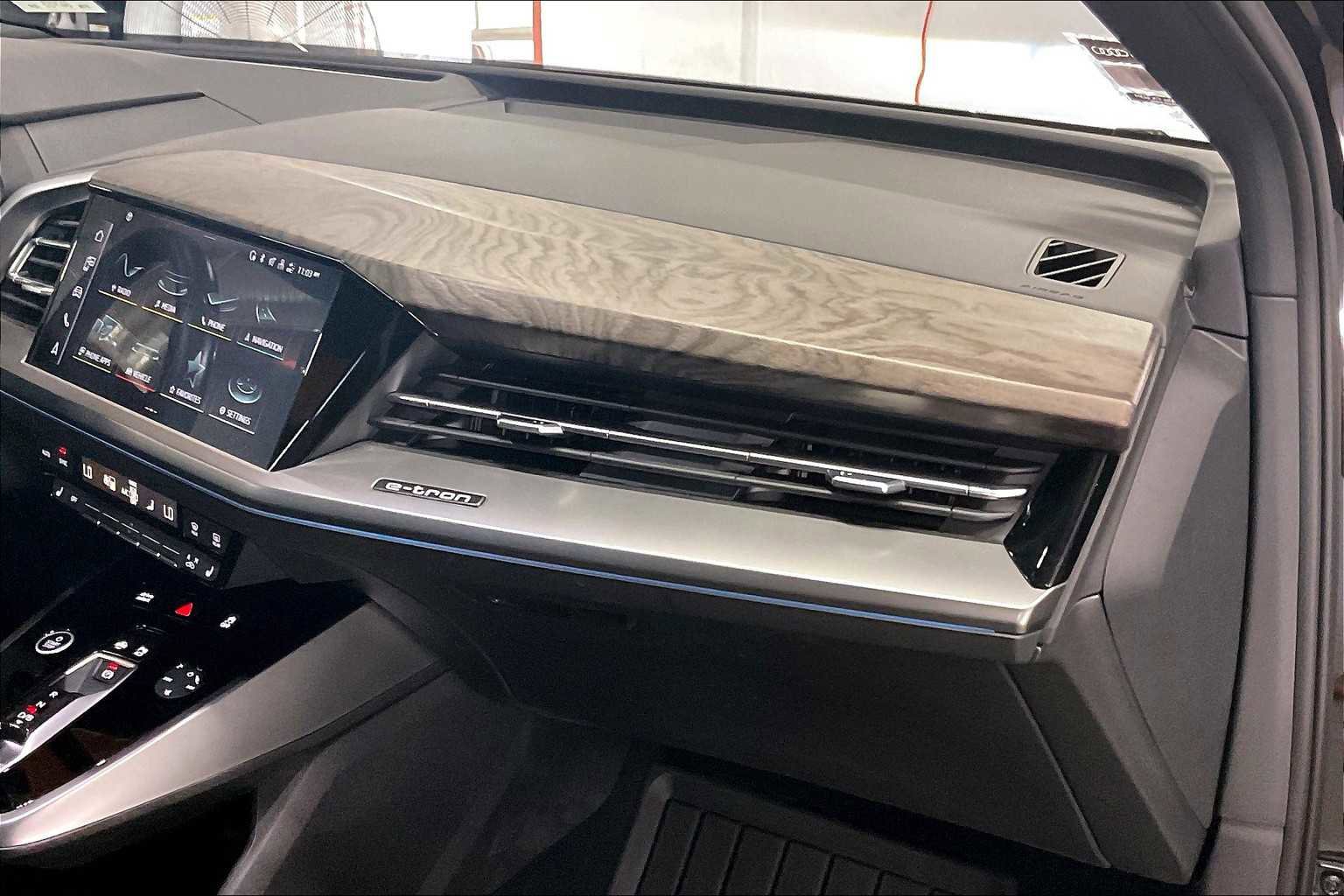 Certified 2023 Audi Q4 e-tron Prestige w/ Black Optic Package image 18