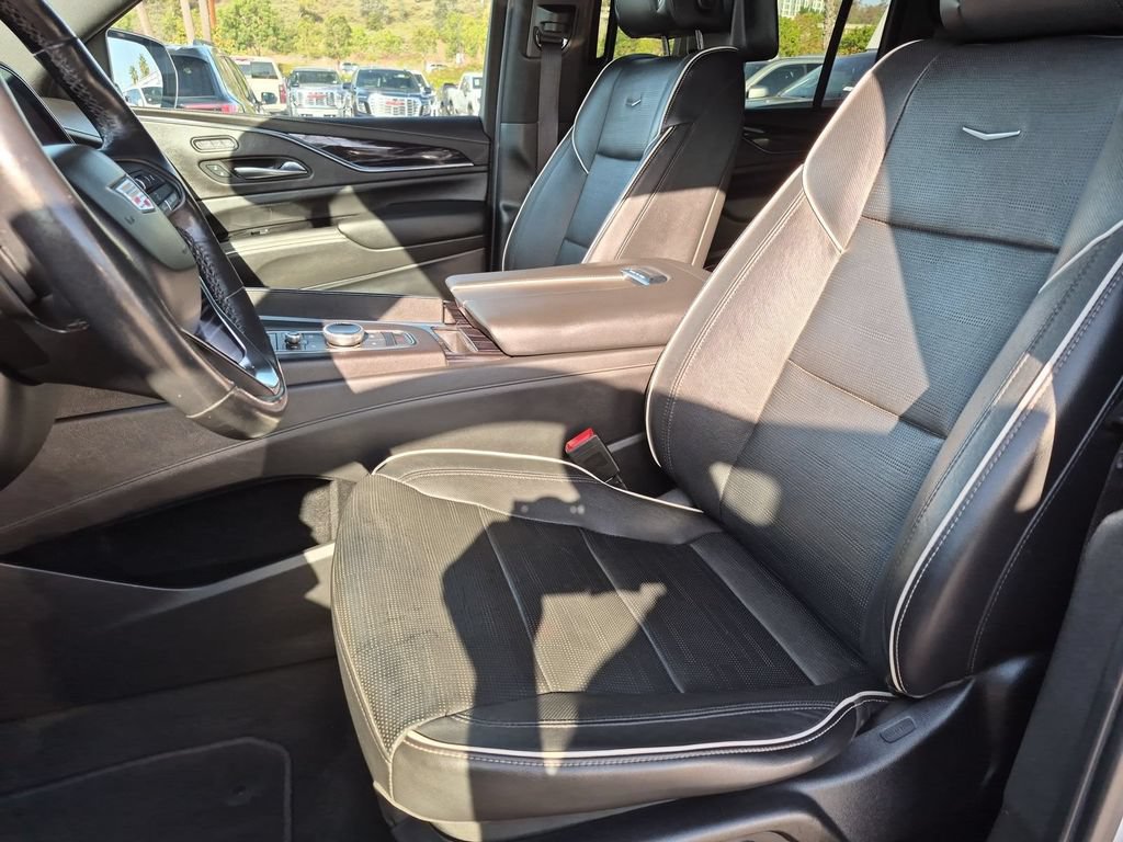 Used 2021 Cadillac Escalade ESV Sport w/ Driver Assist Tech Package AWD/4WD image 12