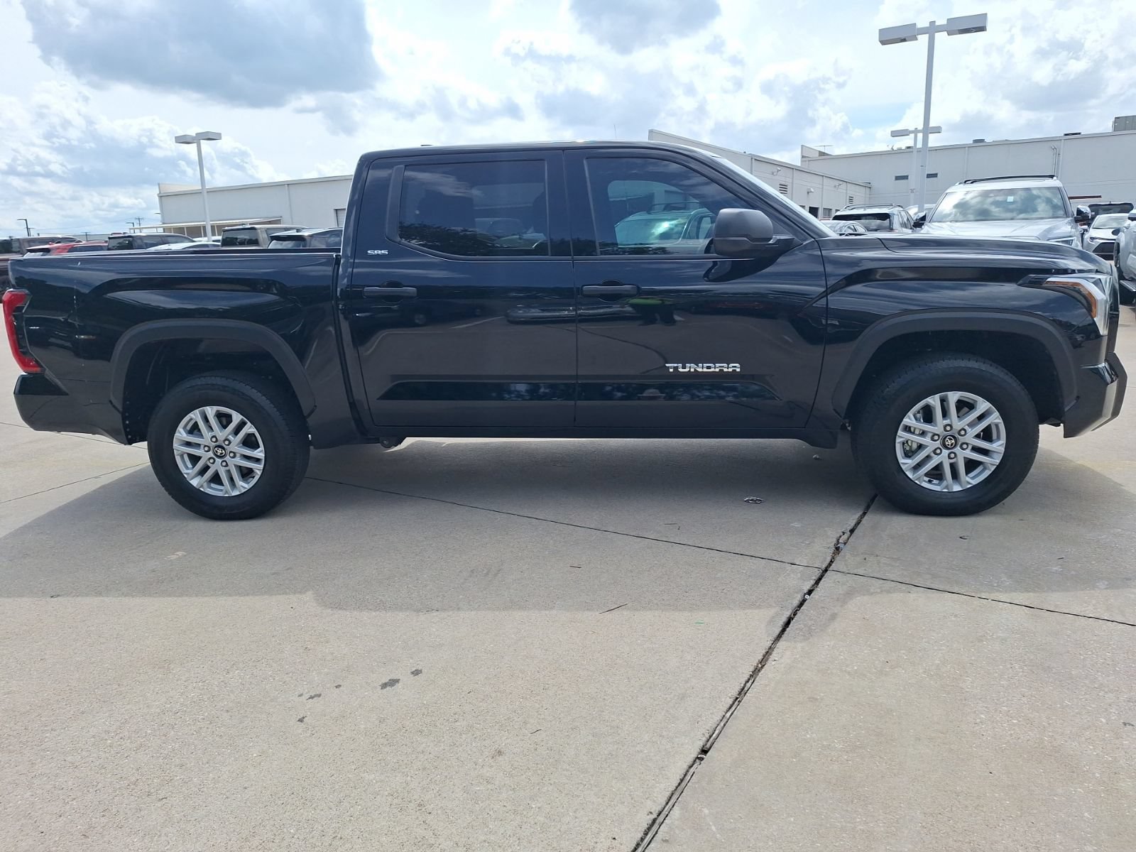 Used 2026 Toyota Tundra SR5 AWD/4WD image 7