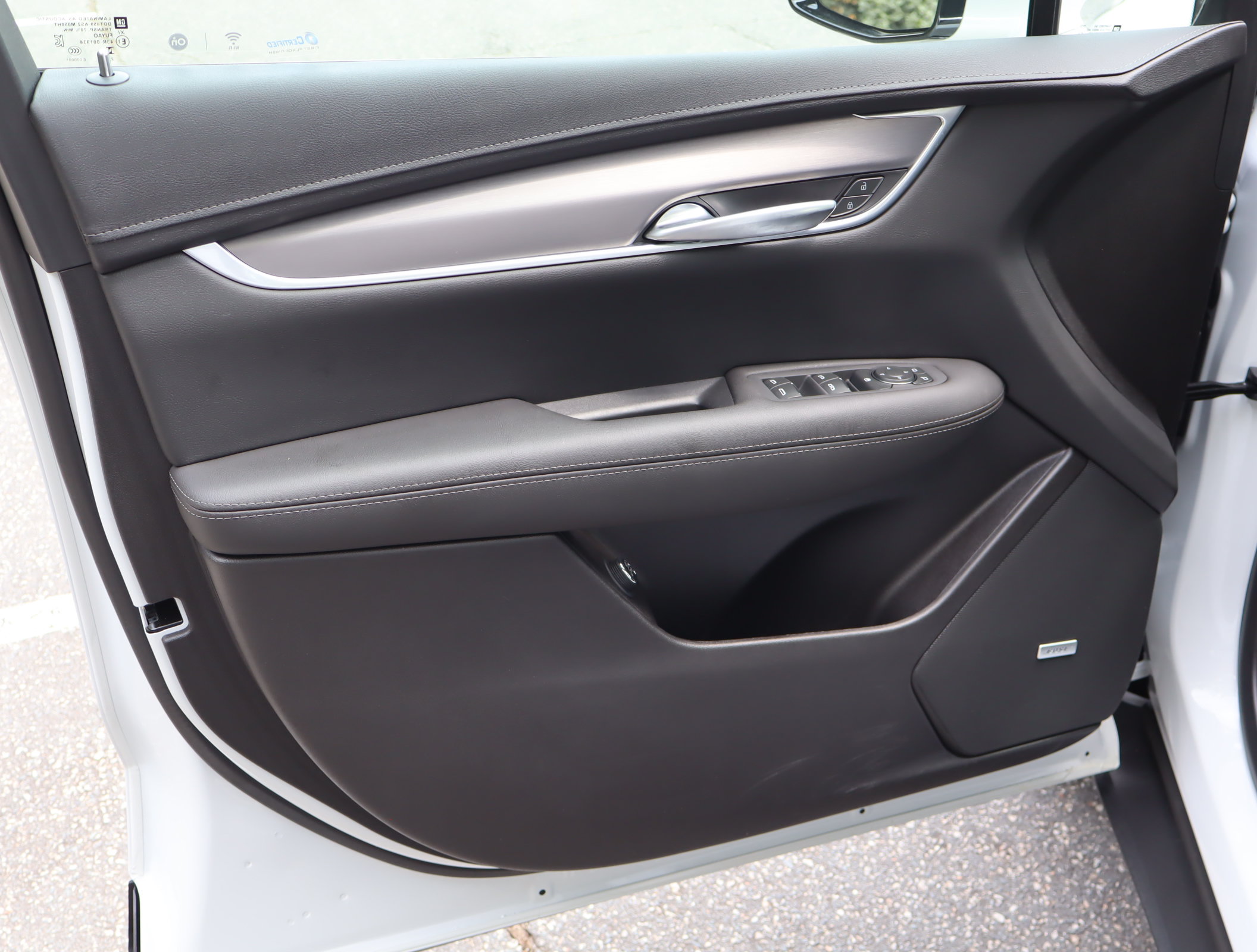 Used 2023 Cadillac XT5 Luxury w/ LPO, Floor Liner Package AWD/4WD image 13