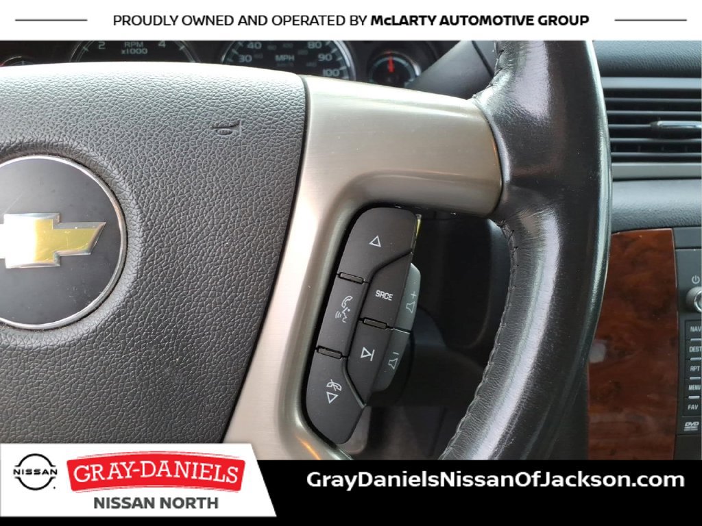 Used 2013 Chevrolet Avalanche LTZ AWD/4WD image 14