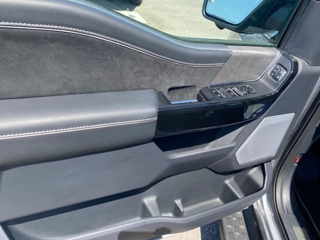 New 2023 Ford F150 Lightning Platinum AWD/4WD image 18
