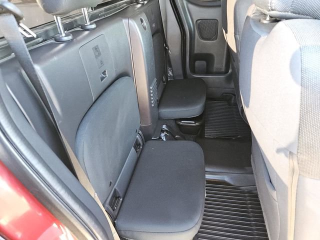 Used 2022 Nissan Frontier SV w/ Technology Package image 34