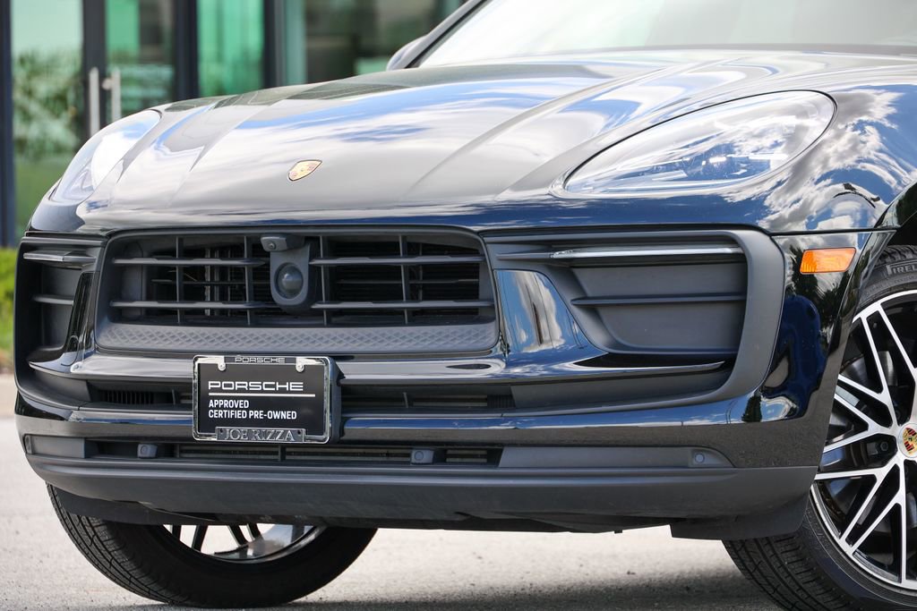 Certified 2026 Porsche Macan AWD/4WD image 7