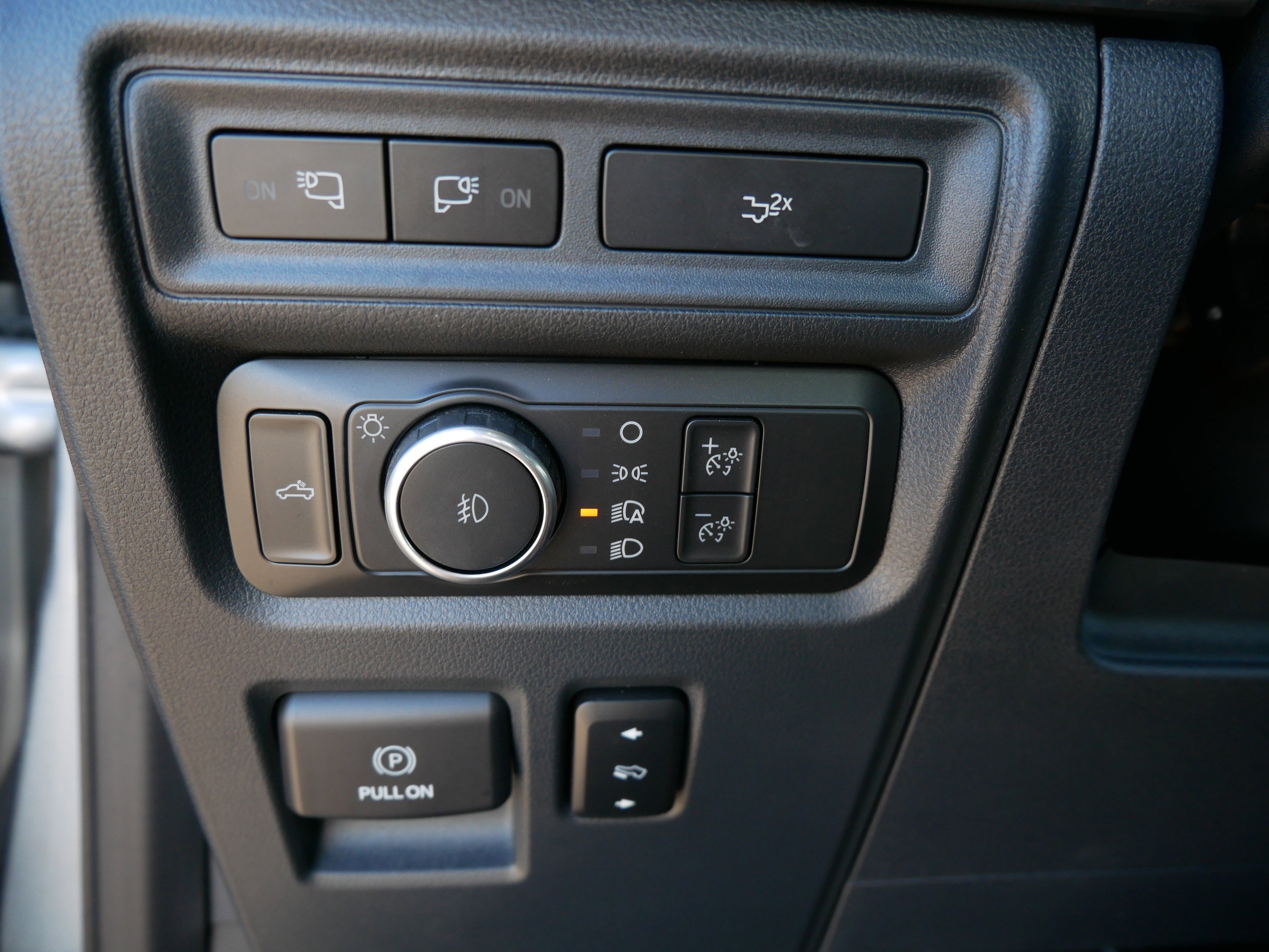 Used 2022 Ford F150 Lariat w/ Equipment Group 501A Mid image 26