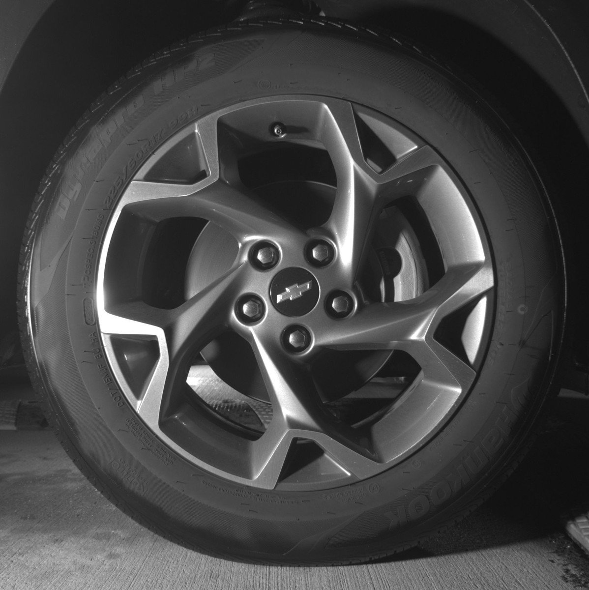 Used 2025 Chevrolet Trax LT FWD image 13