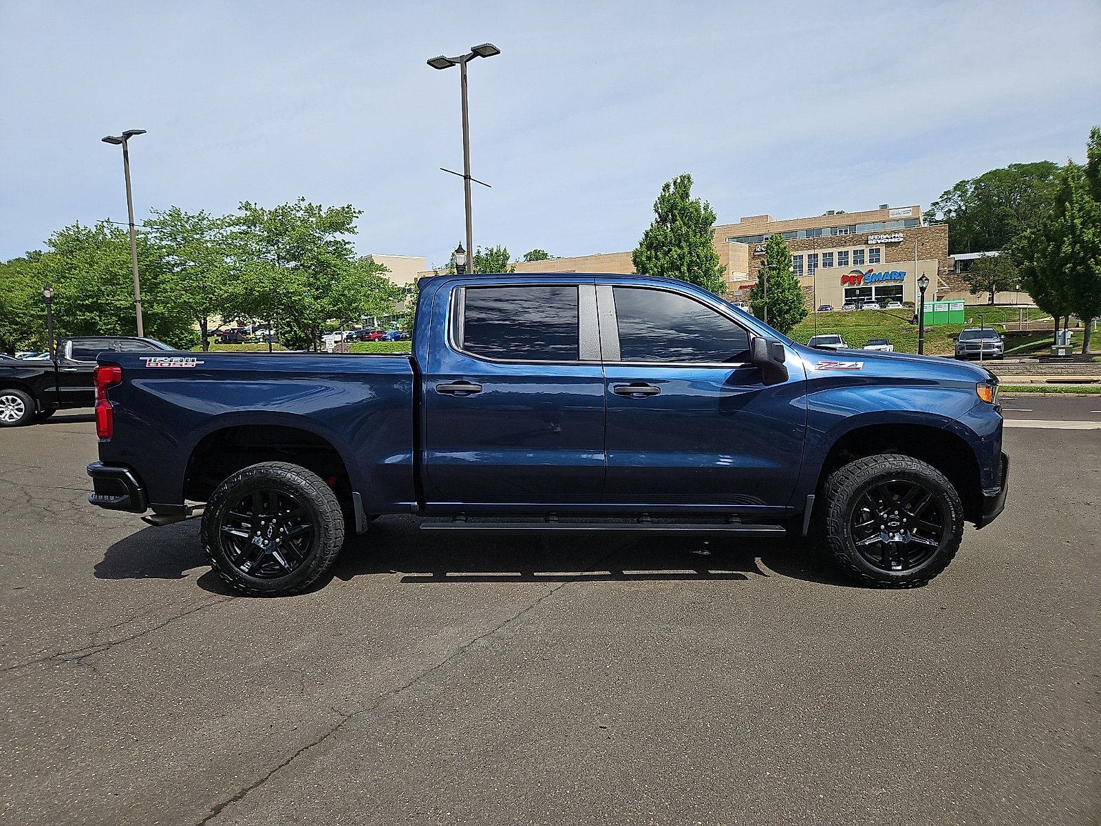 Used 2022 Chevrolet Silverado 1500 Custom Trail Boss AWD/4WD image 7