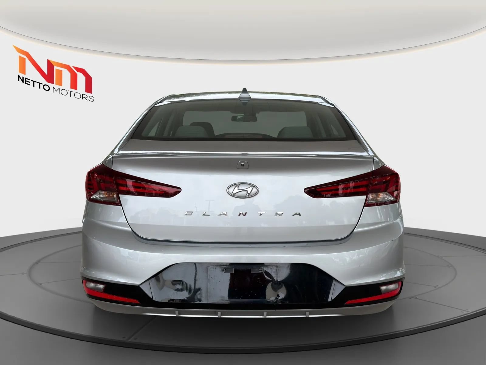 Used 2020 Hyundai Elantra SEL FWD image 4