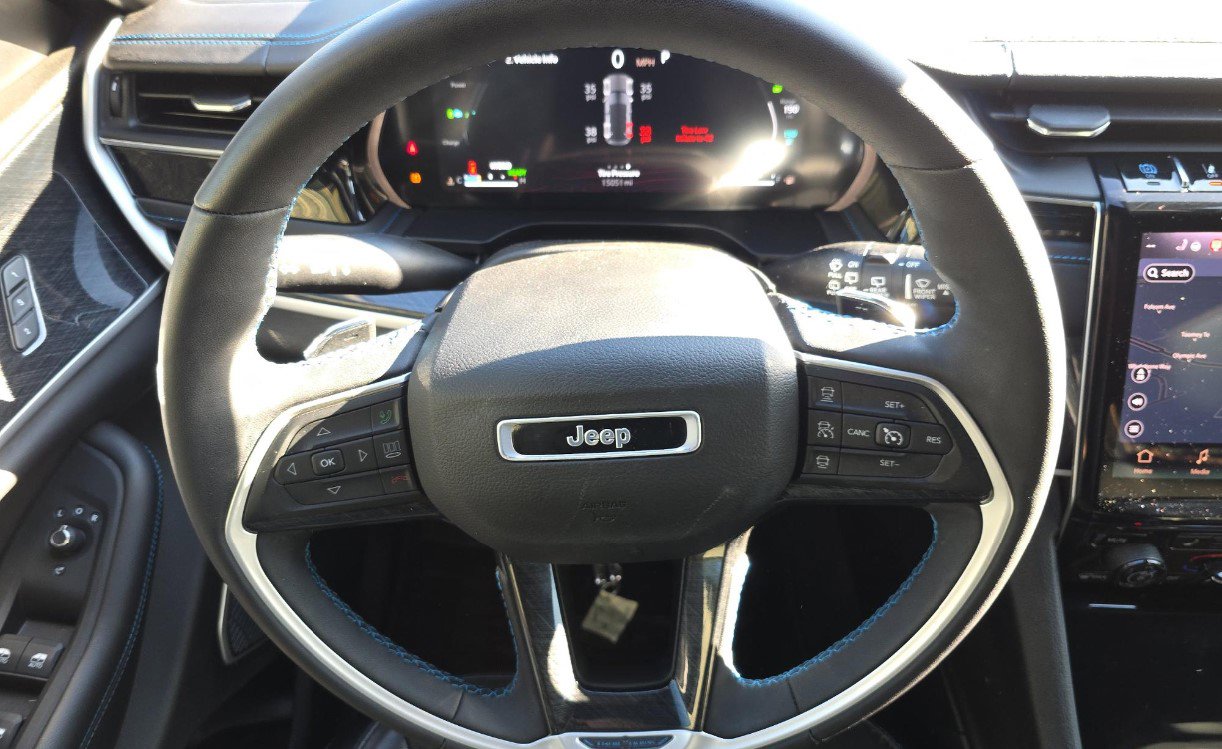 Used 2022 Jeep Grand Cherokee Trailhawk image 8
