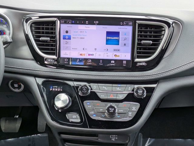 New 2026 Chrysler Pacifica Select FWD image 20