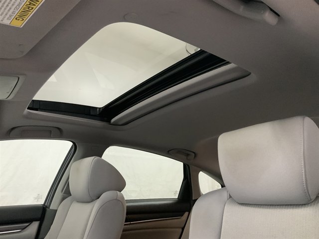 Used 2018 Honda Accord EX image 36