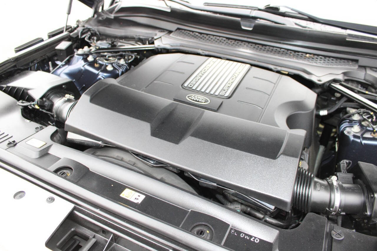 Used 2016 Land Rover Range Rover HSE image 28