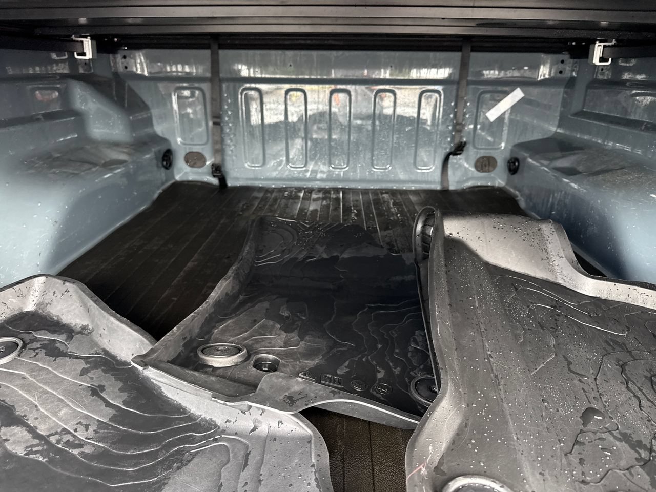 Used 2025 Jeep Gladiator Sport AWD/4WD image 10