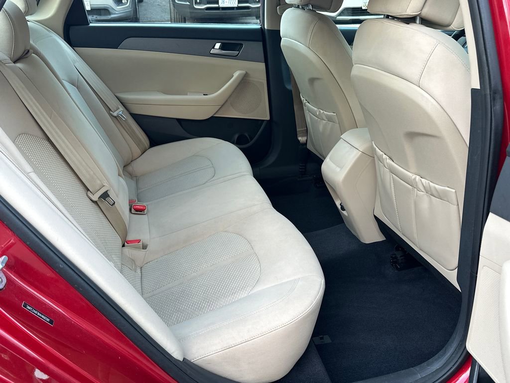 Used 2017 Hyundai Sonata SE FWD image 12