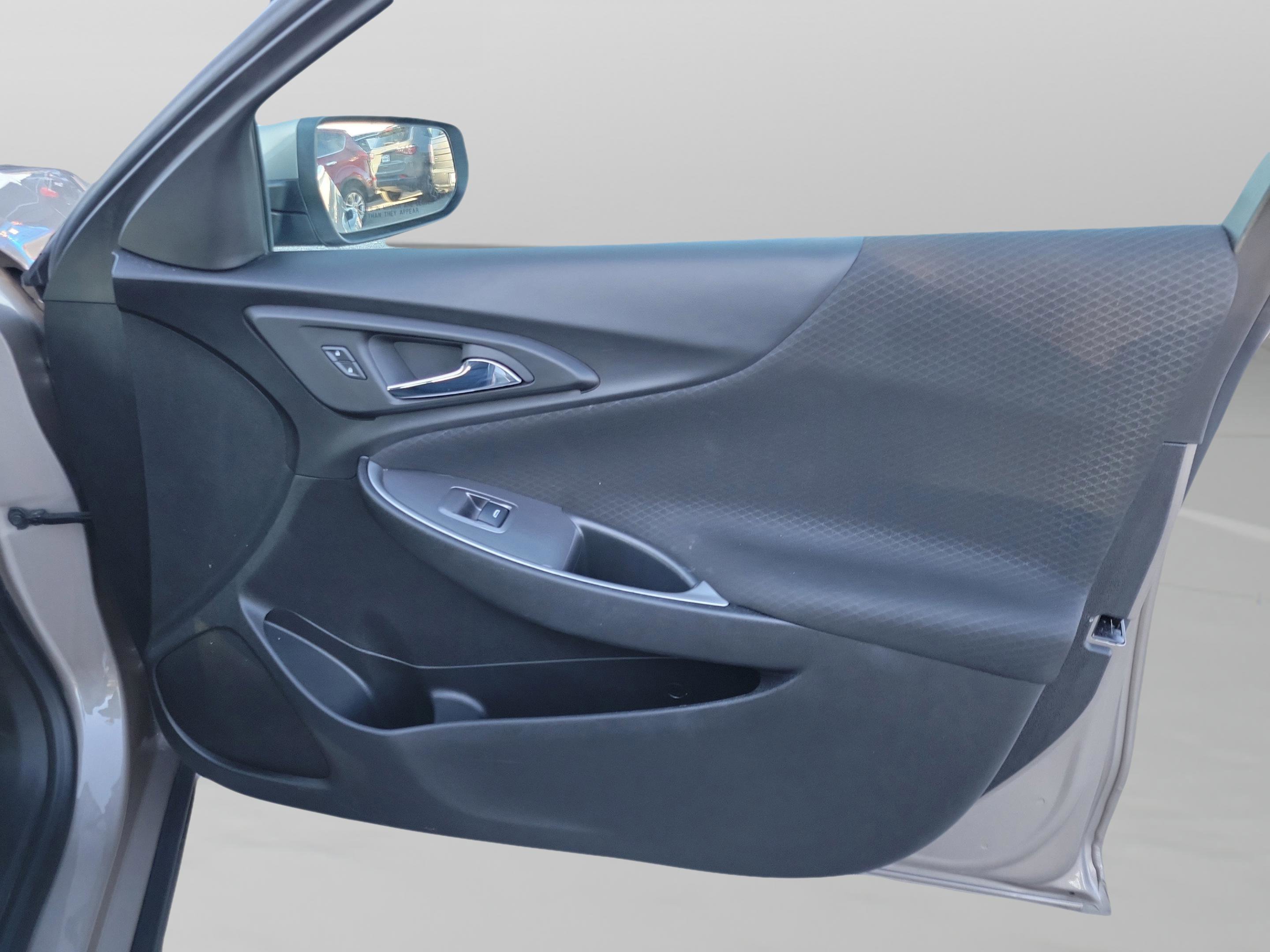 Used 2023 Chevrolet Malibu LT image 28