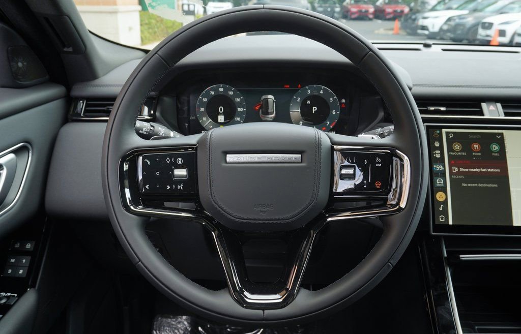 Certified 2026 Land Rover Range Rover Velar Dynamic SE AWD/4WD image 17