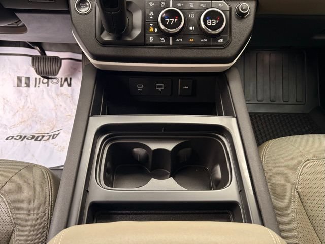 Used 2020 Land Rover Defender 110 SE AWD/4WD image 39
