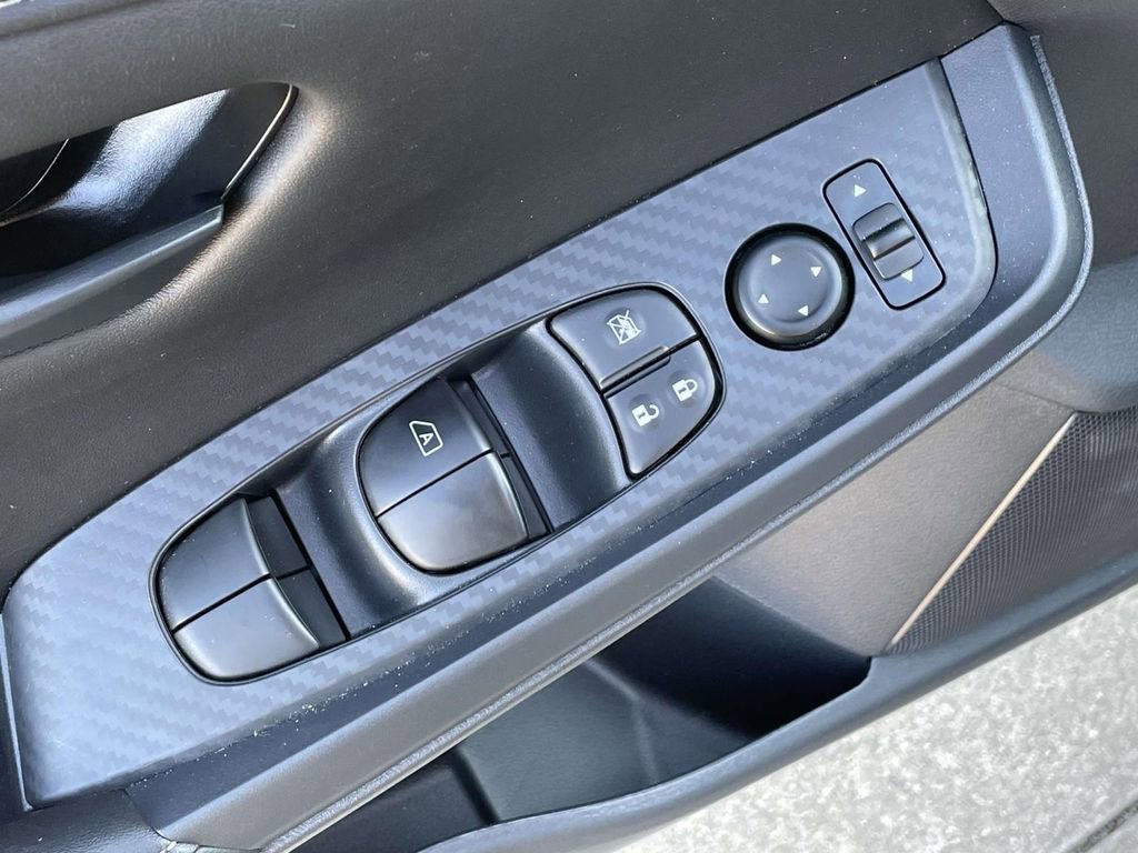 Used 2025 Nissan Sentra S image 16