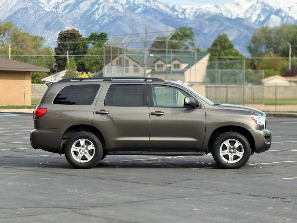Used 2012 Toyota Sequoia SR5 w/ Premium Pkg AWD/4WD image 4