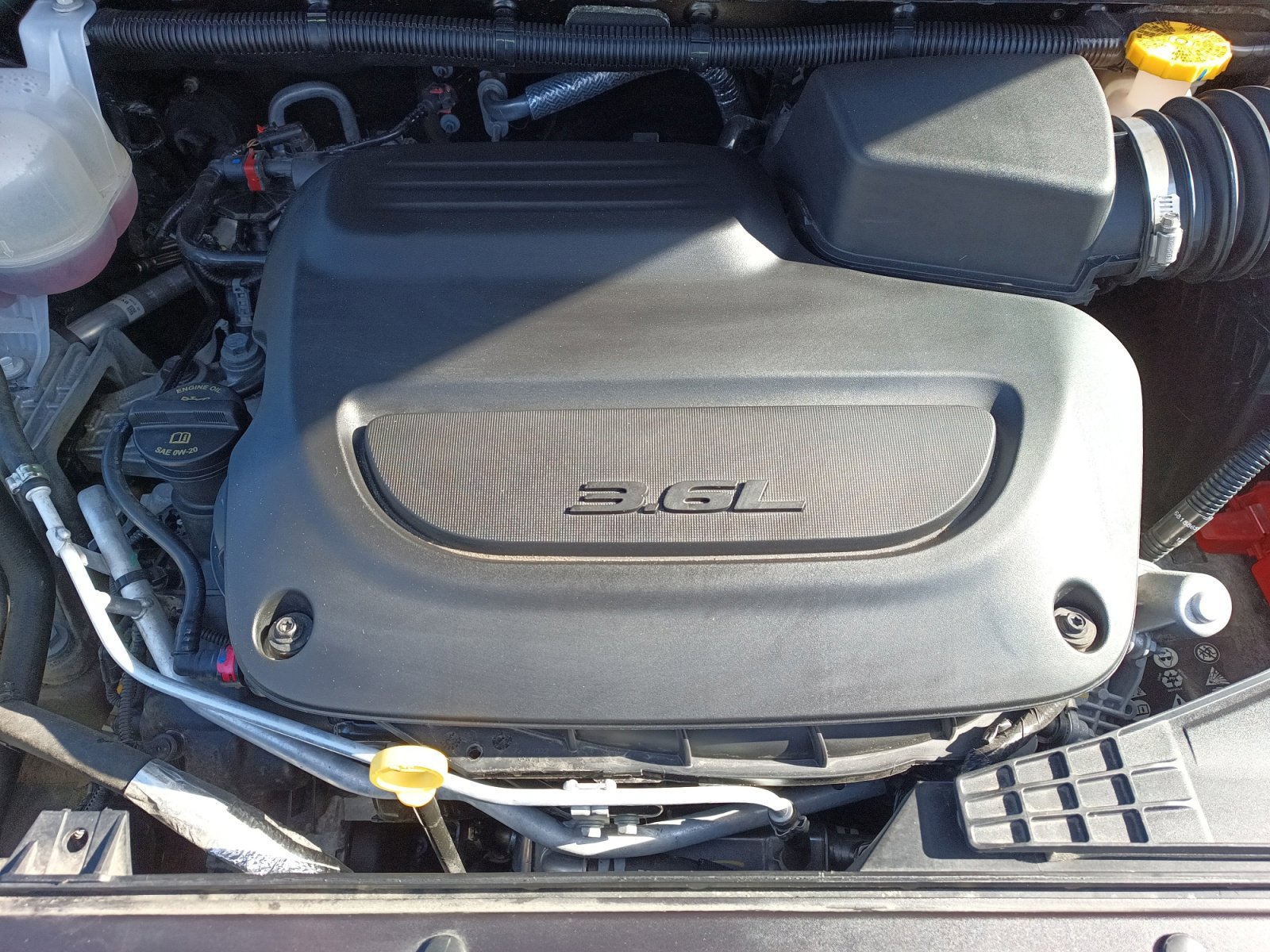 Certified 2024 Chrysler Pacifica Limited image 25