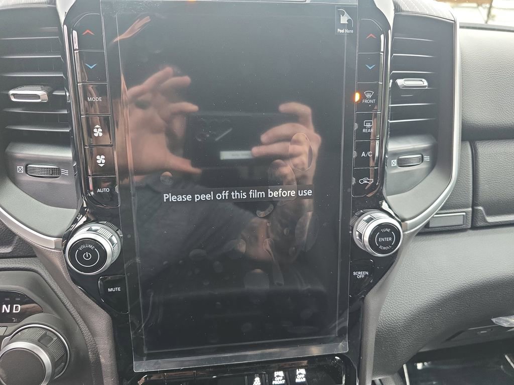 New 2026 RAM 1500 4x4 Crew Cab image 24