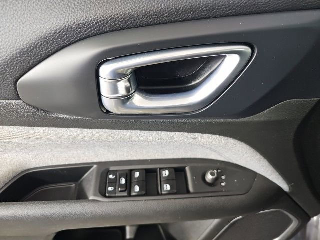 Certified 2024 Jeep Compass Latitude image 12