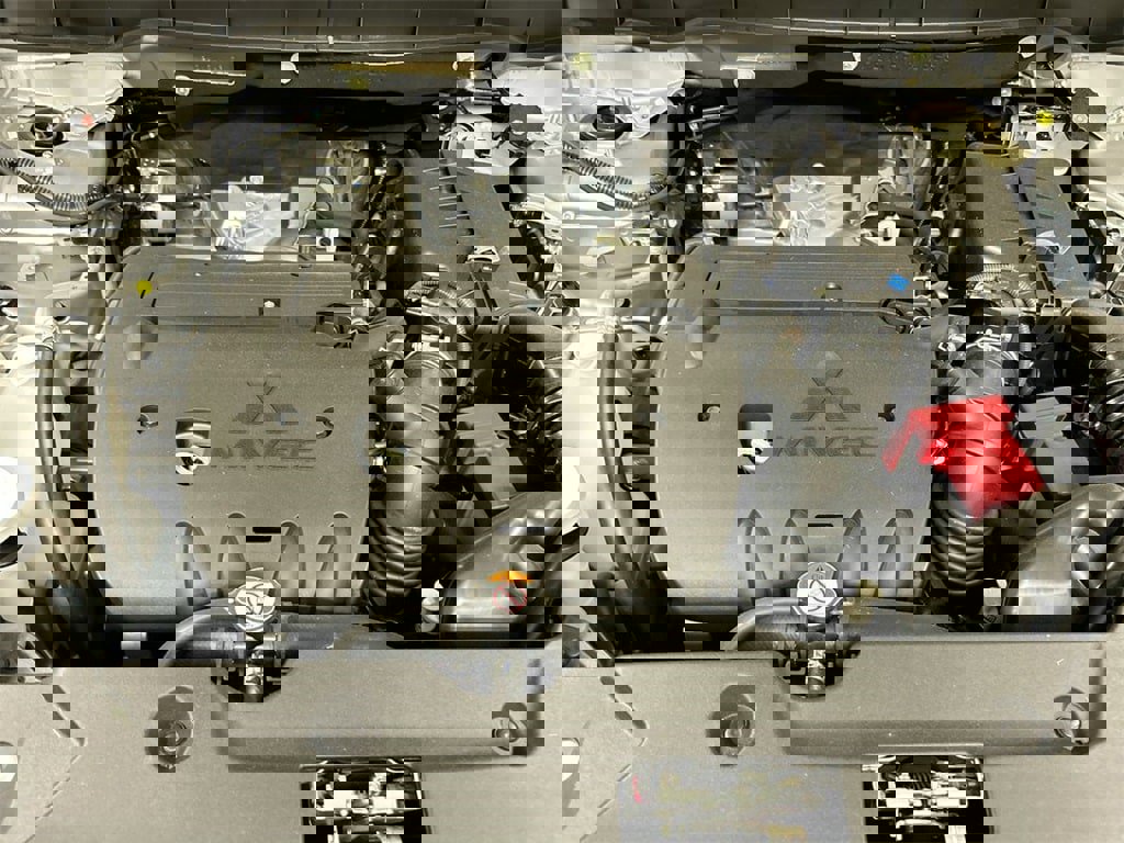 New 2025 Mitsubishi Outlander Sport SE image 9