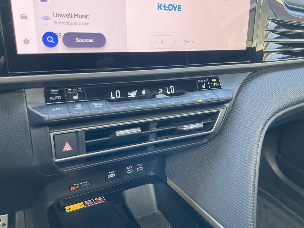 Used 2025 Toyota Camry SE w/ Multimedia Upgrade Package FWD image 24