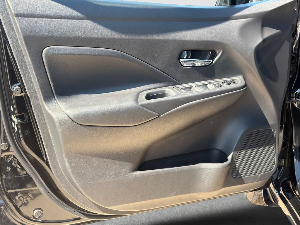 Used 2025 Nissan Versa SV w/ Trunk Package FWD image 18
