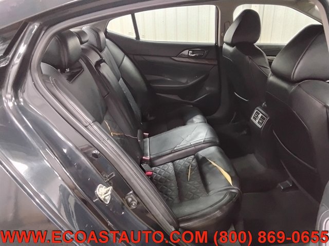 Used 2017 Nissan Maxima Platinum w/ Interior Lighting Package image 15