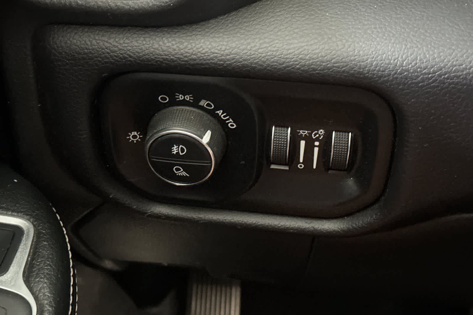 Used 2022 RAM 3500 Laramie AWD/4WD image 33