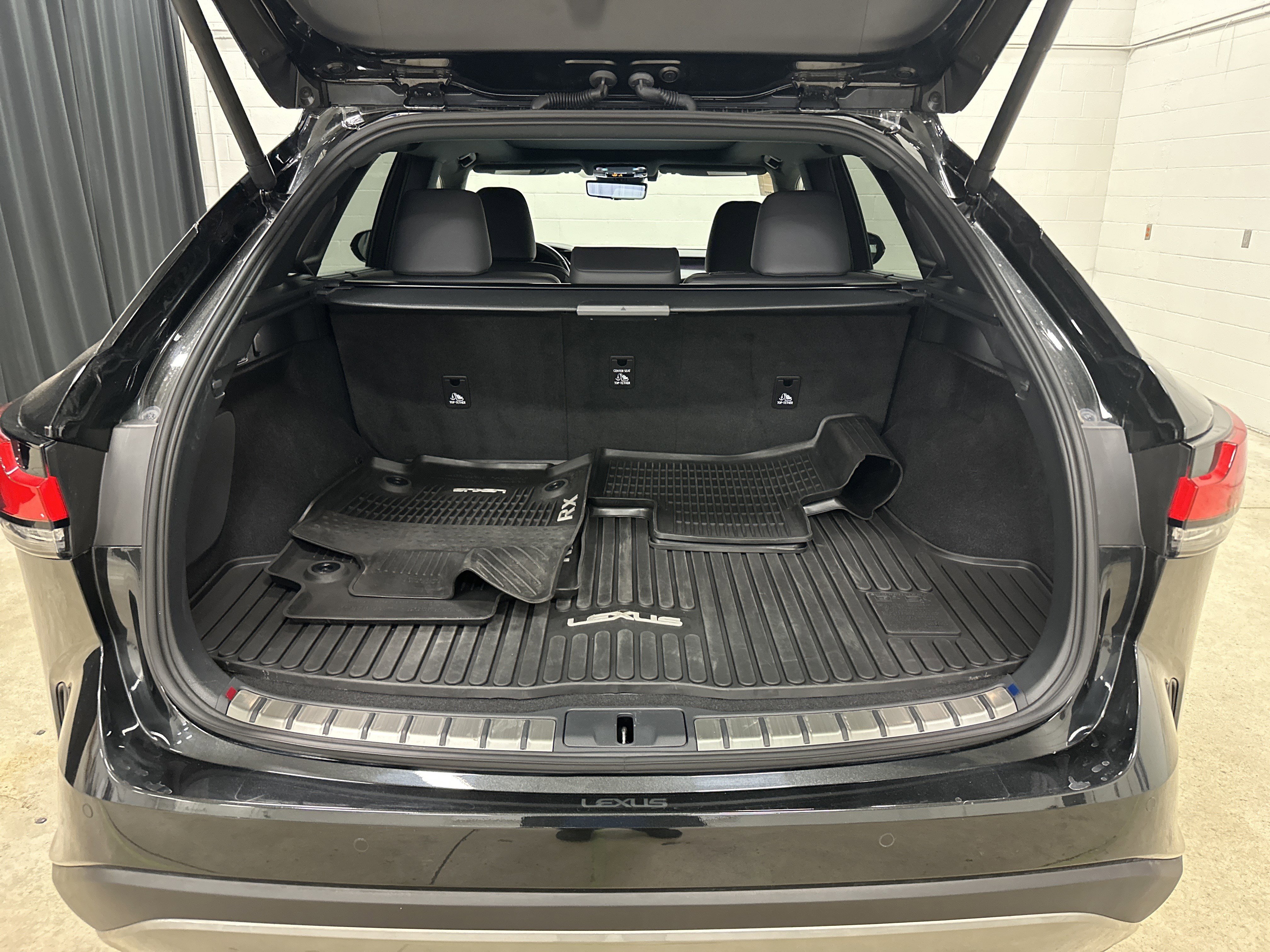 Certified 2025 Lexus RX 450h 450h+ Luxury w/ Convenience Package image 29