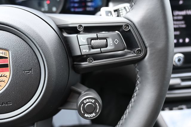 Used 2026 Porsche Macan AWD/4WD image 36