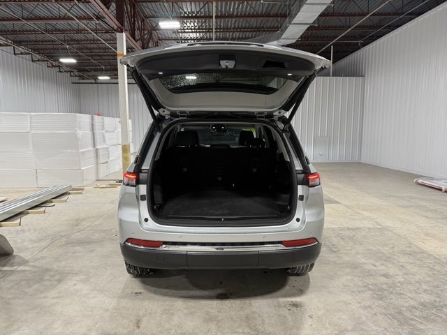 Used 2023 Jeep Grand Cherokee Limited image 33