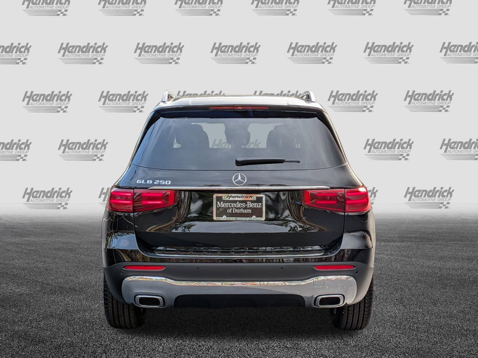 New 2026 Mercedes-Benz GLB 250 image 9