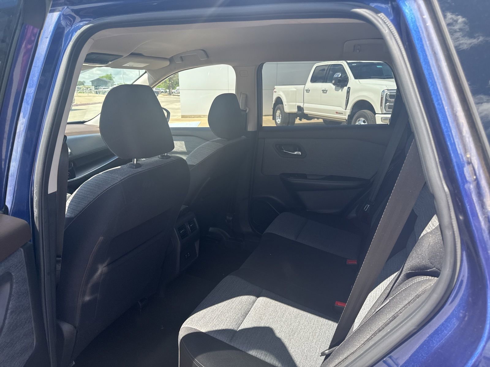 Used 2021 Nissan Rogue SV image 10