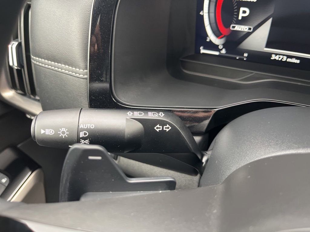 Used 2025 Nissan Pathfinder Platinum w/ Cargo Package image 61