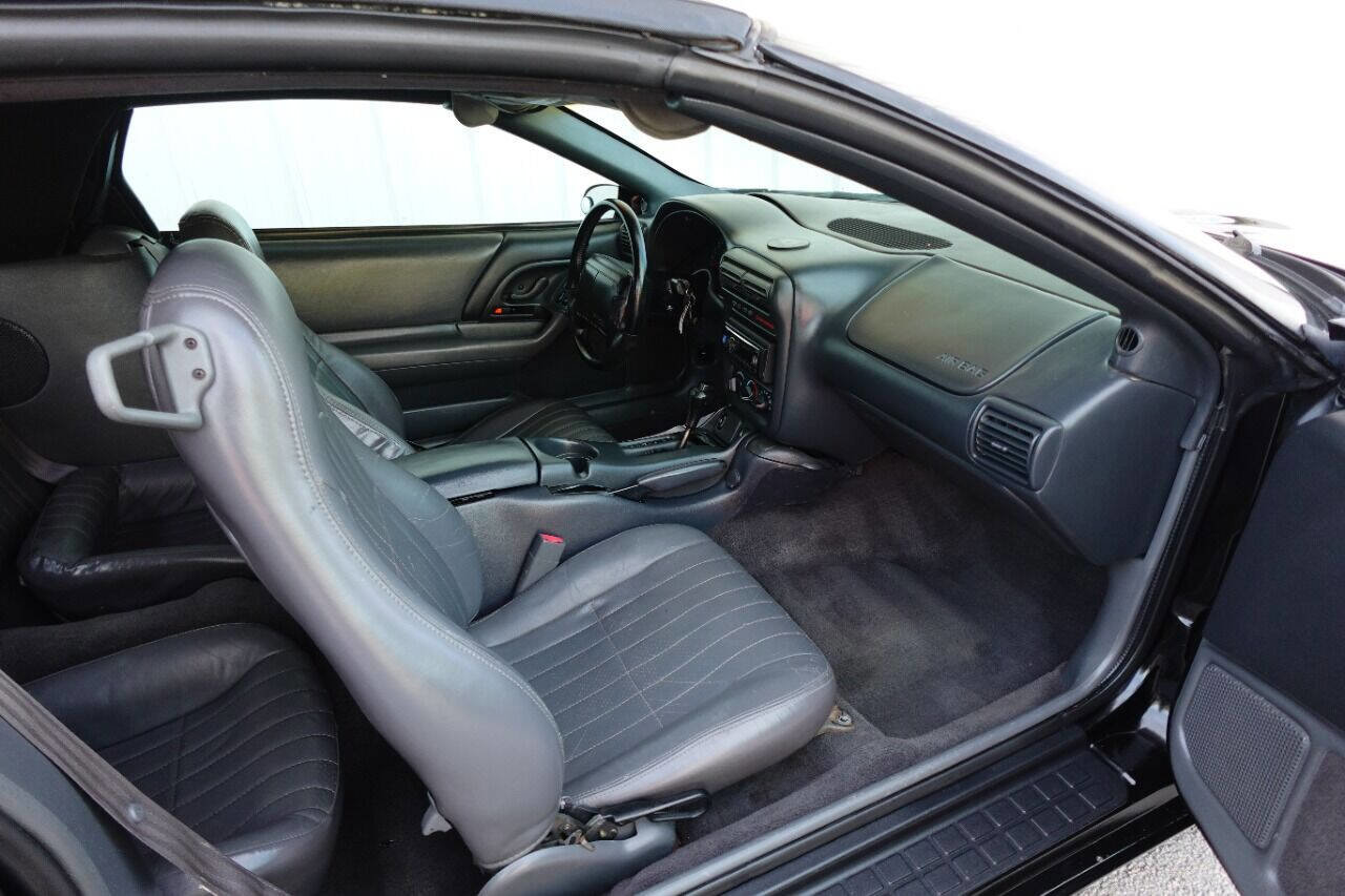 Used 1999 Chevrolet Camaro Z28 w/ SS Performance/Appearance Pkg image 13