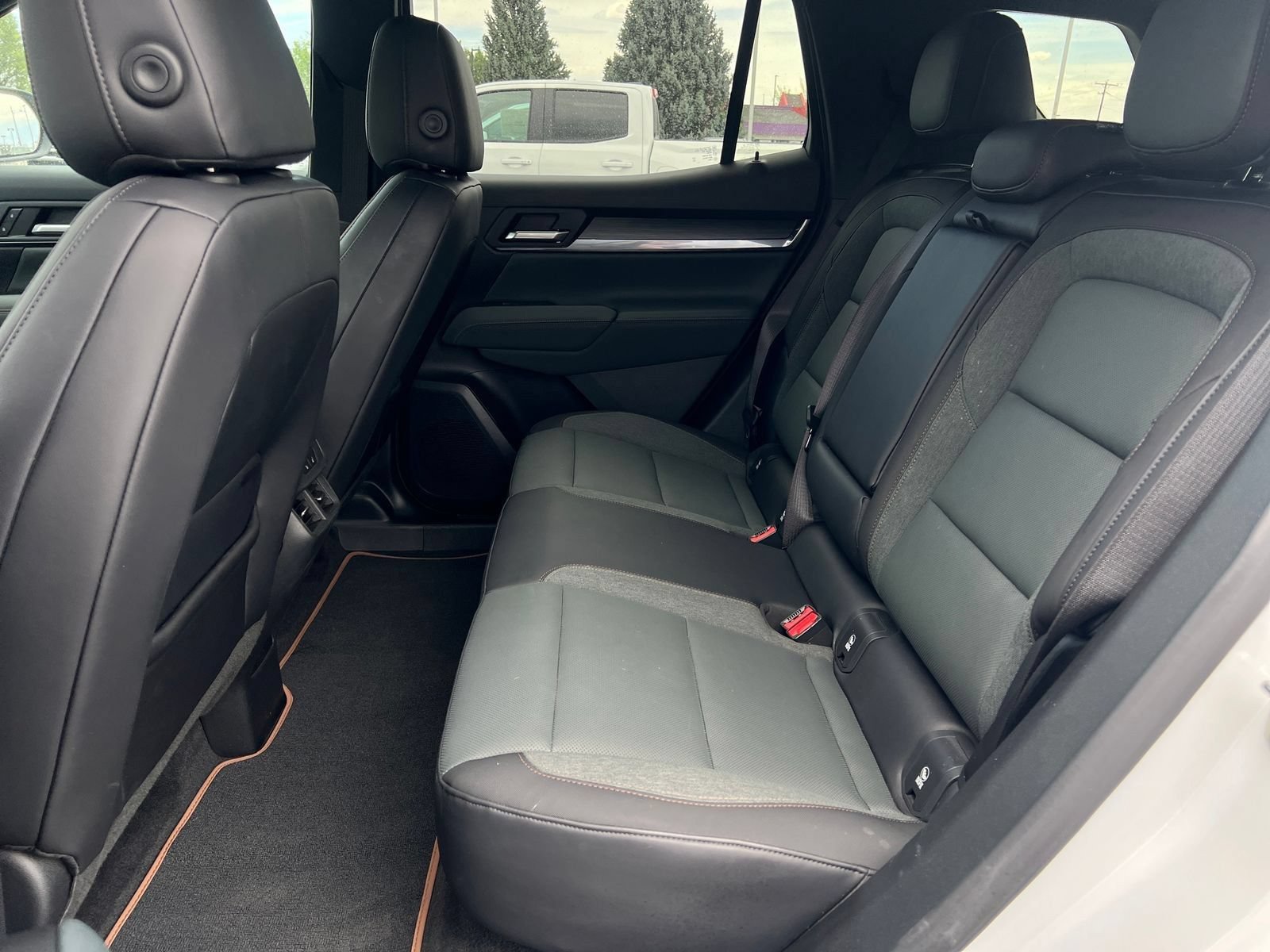 Used 2026 GMC Terrain AT4 w/ Convenience Package III AWD/4WD image 22
